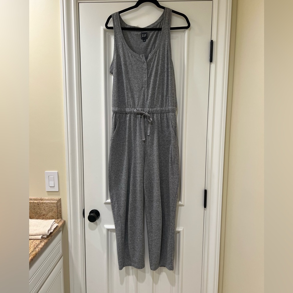 Gap jumpsuit